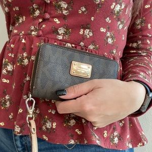 Michael Kors Zip Wallet